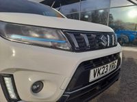 Second-hand Suzuki Vitara SZ5 129 CP (94 kW) 2023 Alb SUV