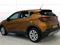 Used Renault Captur Iconic 91 HP (66 kW) 2021 Orange SUV
