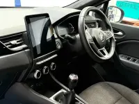 Used Renault Captur Rive Gauche 91 HP (66 kW) 2022 White SUV