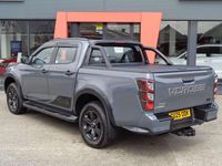 Used Isuzu D-Max 163 HP (119 kW) 2025 Grey Pickup