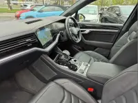 Usado VW Touareg Black Edition 231 HP (169 kW) 2023 Cinzento SUV