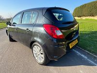 Second-hand Vauxhall Corsa 2012 Negru Hatchback