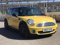 Usado Mini Cooper Hatch 120 CV (88 kW) 2007 Amarillo Utilitario