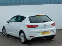 Used Seat Leon SE Dynamic 115 HP (84 kW) 2019 White Hatchback
