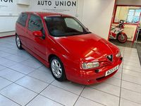 Used Alfa Romeo 145 155 HP (114 kW) 2000 Red Hatchback