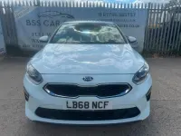 Used Kia Ceed 114 HP (83 kW) 2019 White Hatchback
