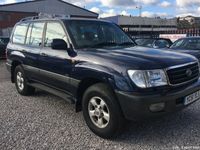 Used Toyota Land Cruiser 201 HP (147 kW) 2002 SUV