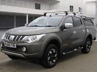Used Mitsubishi L200 178 HP (130 kW) 2015 Green Pickup