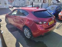 Begagnad Mazda 3 Inclusive 2014 Röd Halvkombi