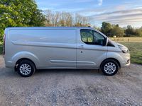 Usado Ford Transit Custom Limited 130 HP (95 kW) 2023 Prateado Van
