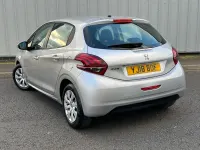 Used Peugeot 208 Access 100 HP (73 kW) 2018 Silver Hatchback
