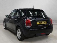 Usado Mini ONE Hatch 102 CV (75 kW) 2018 Negro Utilitario