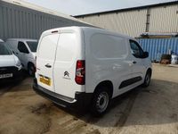 Usado Citroën Berlingo 2023 Branco Monovolume
