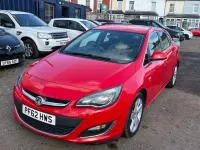 Second-hand Vauxhall Astra SRi 2013 Roșu Hatchback