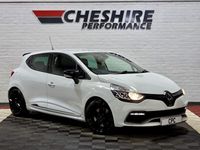 Used Renault Clio IV Trophy 220 HP (161 kW) 2015 White Hatchback