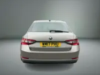 Gebraucht Skoda Superb SE 150 PS (110 kW) 2017 Beige Kleinwagen