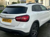 Used Mercedes GLA180 Urban 122 HP (89 kW) 2019 White SUV