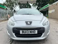 Usado Peugeot 308 92 CV (67 kW) 2013 Plateado Utilitario