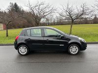 Used Renault Clio IV Expression+ 74 HP (54 kW) 2012 Black Hatchback