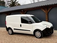 Used Vauxhall Combo 2016 White MPV