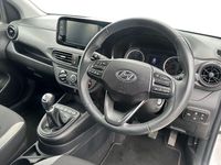 Używany Hyundai i10 SE 67 KM (49 kW) 2021 Biały Hatchback