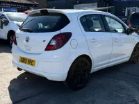 Usado Vauxhall Corsa Edition 85 HP (62 kW) 2013 Branco Citadino
