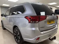 Used Mitsubishi Outlander P-HEV 200 HP (147 kW) 2017 Multicolour SUV