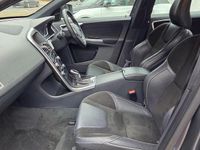 Used Volvo XC60 R-Design 190 HP (139 kW) 2017 Grey SUV