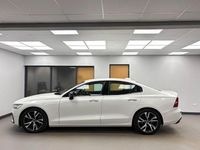Used Volvo S60 R-Design 250 HP (183 kW) 2019 White Sedan