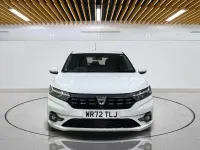 Usado Dacia Sandero Comfort 90 CV (66 kW) 2022 Blanco Utilitario