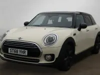 Used Mini Cooper Clubman Exclusive 136 HP (100 kW) 2019 White Estate