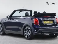 Usado Mini Cooper Exclusive 134 CV (98 kW) 2023 Negro Utilitario
