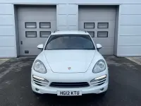 Used Porsche Cayenne 245 HP (180 kW) 2012 White SUV