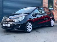 Używany Kia Rio 85 KM (62 kW) 2013 Czarny Hatchback