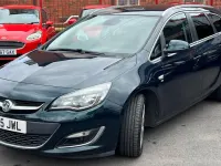 Used Vauxhall Astra Elite 115 HP (84 kW) 2015 Green Estate