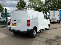 Used Vauxhall Vivaro 100 HP (73 kW) 2021 White MPV