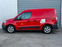 Usado Ford Transit Connect 75 HP (55 kW) 2016 Vermelho Monovolume