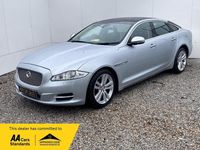 Used Jaguar XJ Luxury 275 HP (202 kW) 2010 Silver Sedan
