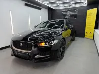 Usado Jaguar XE R-Sport 180 HP (132 kW) 2016 Preto Sedan
