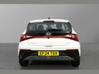 Gebraucht Hyundai i20 Advanced 100 PS (73 kW) 2024 Weiß Kleinwagen