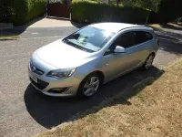 Used Vauxhall Astra SRi 165 HP (121 kW) 2015 Silver Estate