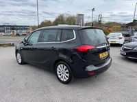 Second-hand Vauxhall Zafira 2015 Negru Monovolum