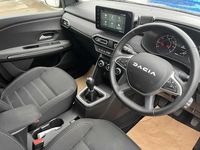 Used Dacia Jogger Extreme 108 HP (79 kW) 2023 Green MPV