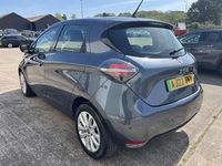 Usado Renault Zoe Version S 78 kW (107 HP) 2022 Cinzento Citadino