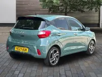 Used Hyundai i10 Premium 67 HP (49 kW) 2023 Green Hatchback