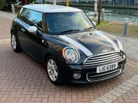 Begagnad Mini Cooper Hatch 2013 Brun Halvkombi