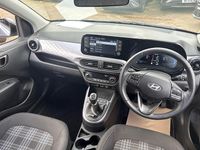 Used Hyundai i10 Premium 83 HP (61 kW) 2024 Blue Hatchback