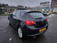 Used Vauxhall Astra Elite 165 HP (121 kW) 2014 Green Hatchback
