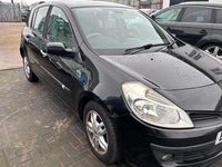 Used Renault Clio II Privilege 2007 Black Hatchback