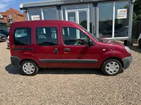 Used Renault Kangoo Authentique 106 HP (77 kW) 2007 Red MPV